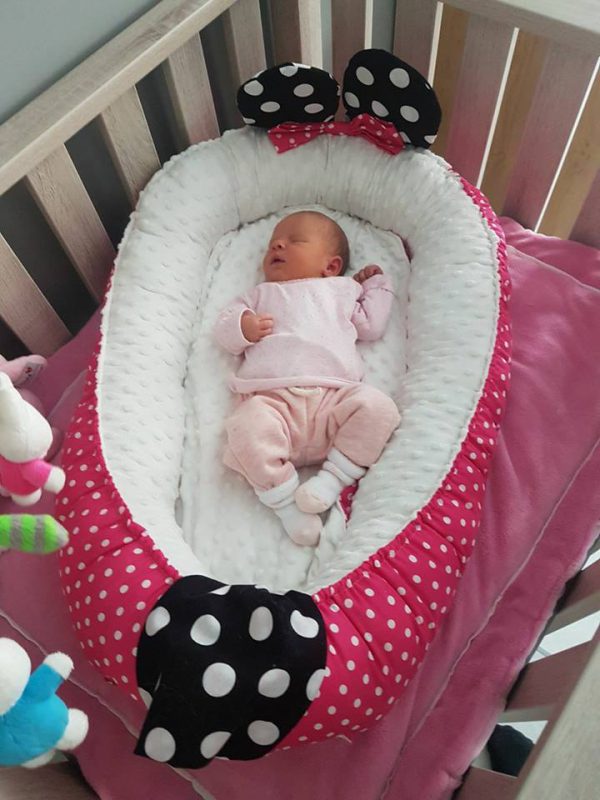 babynest-wieg-huren-roze