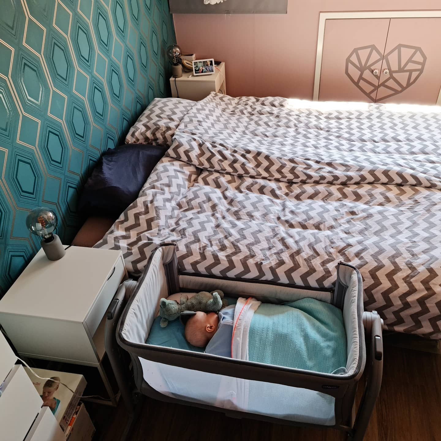 Chicco Magic aan ouderlijk bed