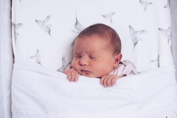 Bednest-baby-slapen-Wieg-huren-scaled Bednest huren + nieuw matras en nieuwe zijkanten