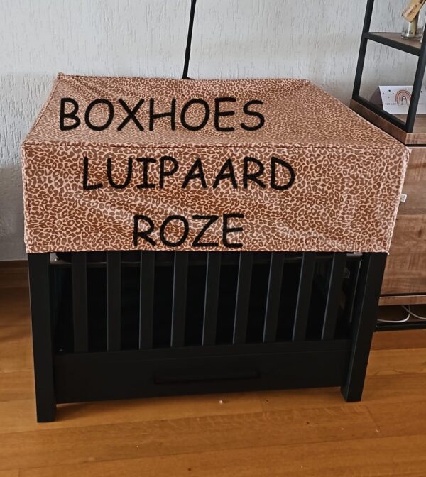 Boxhoes-roze-luipaard Boxhoes