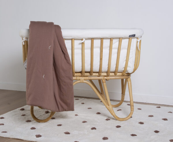 Childhome Rattan Wieg Rechthoekig - 90x50x70 Cm + Jersey Omrander Ecru - Matras - 81x42x5 Cm