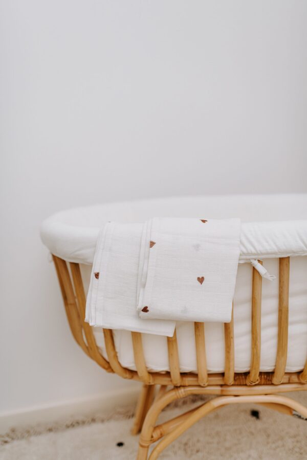 Childhome Rattan Wieg Rechthoekig - 90x50x70 Cm + Jersey Omrander Ecru - Matras - 81x42x5 Cm