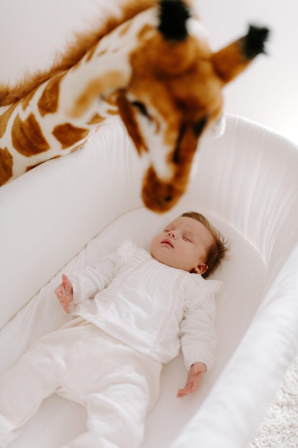 Childhome Rattan Wieg Rechthoekig - 90x50x70 Cm + Jersey Omrander Ecru - Matras - 81x42x5 Cm