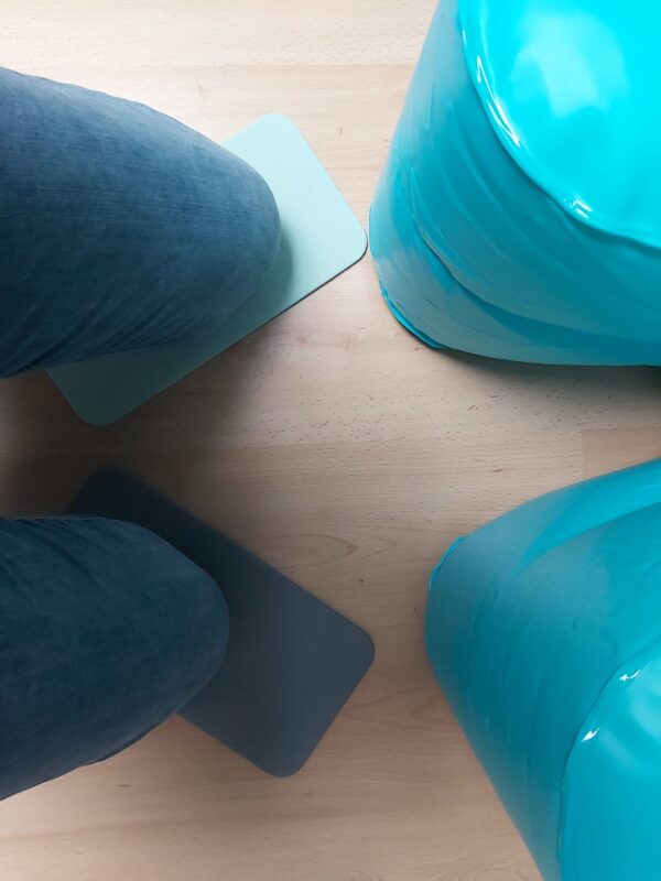 CUB-huren-en-2-knielmatjes- Cub huren voor 6 weken €58,-