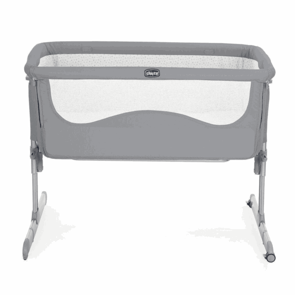 Chicco-next-2-me-grijs-schuin Chicco Next2Me co sleeper huren met NUNKI laken.