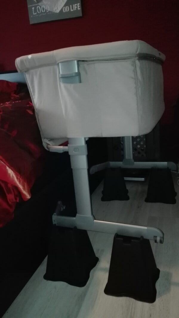 Hisilicon Balong Chicco Next2Me co sleeper huren met NUNKI laken.