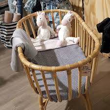 Rotan wieg Childhome met matras.