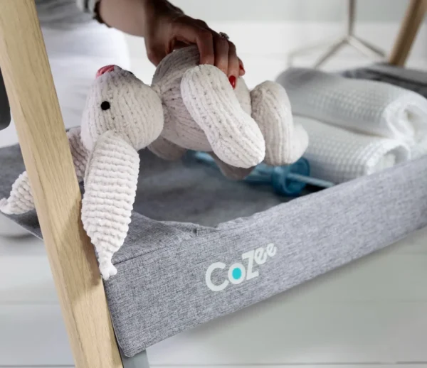 Cozee-handig-opbergvakje Cozee Tutti Bambini huren + matras en NUNKI.
