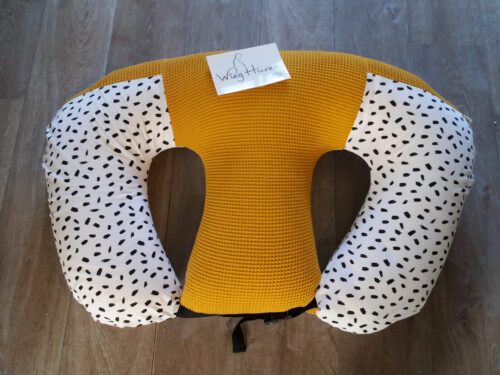 Tweeling-voedingskussen-oker-scaled Voedingskussen tweeling