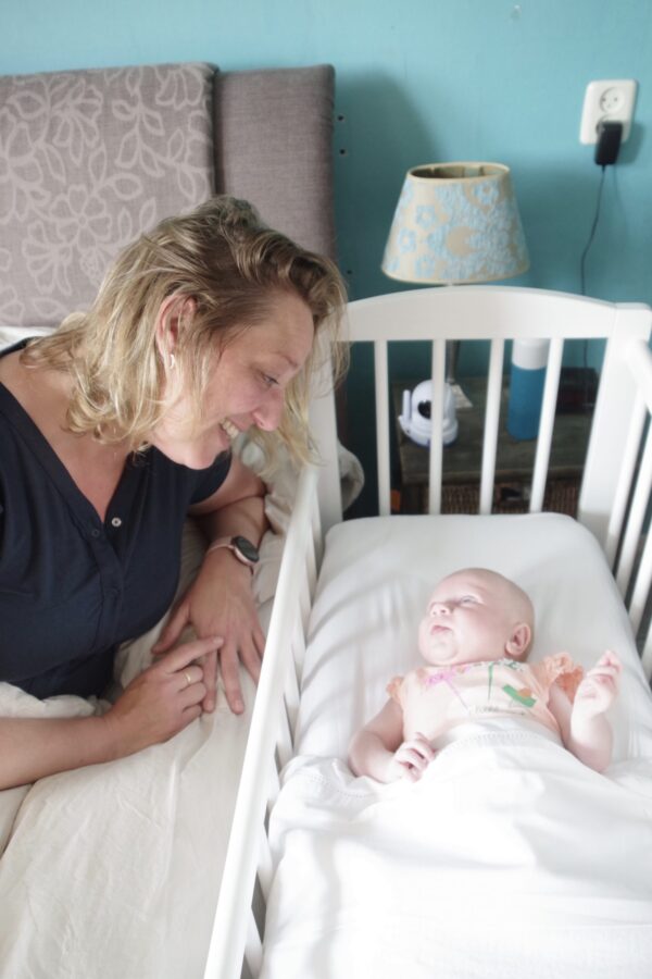 Tweeling houten co sleeper huren met NUNKI lakens