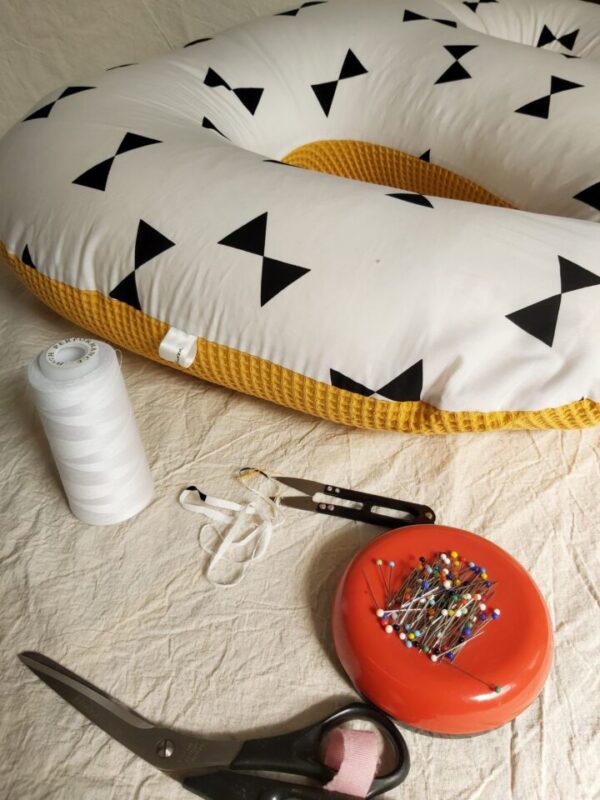 Wieg-Huren-creatief-scaled-e1678877674270 Voedingskussen tweeling