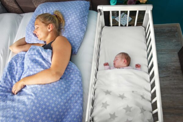 Co sleeper van hout huren + matras én NUNKI laken