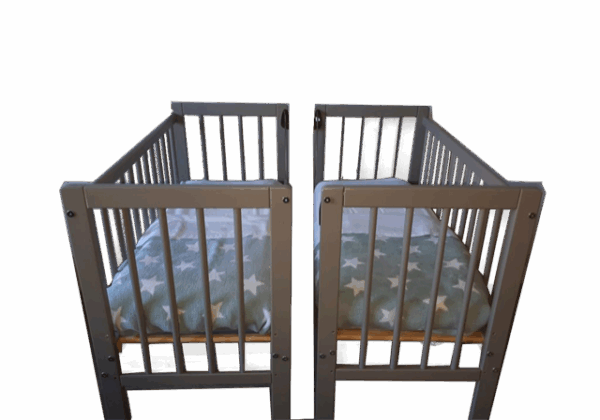Tweeling houten co sleeper huren met NUNKI lakens