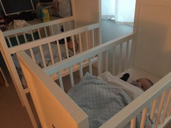 Tweelingwieg Bopita wit, matras en bedlinnen