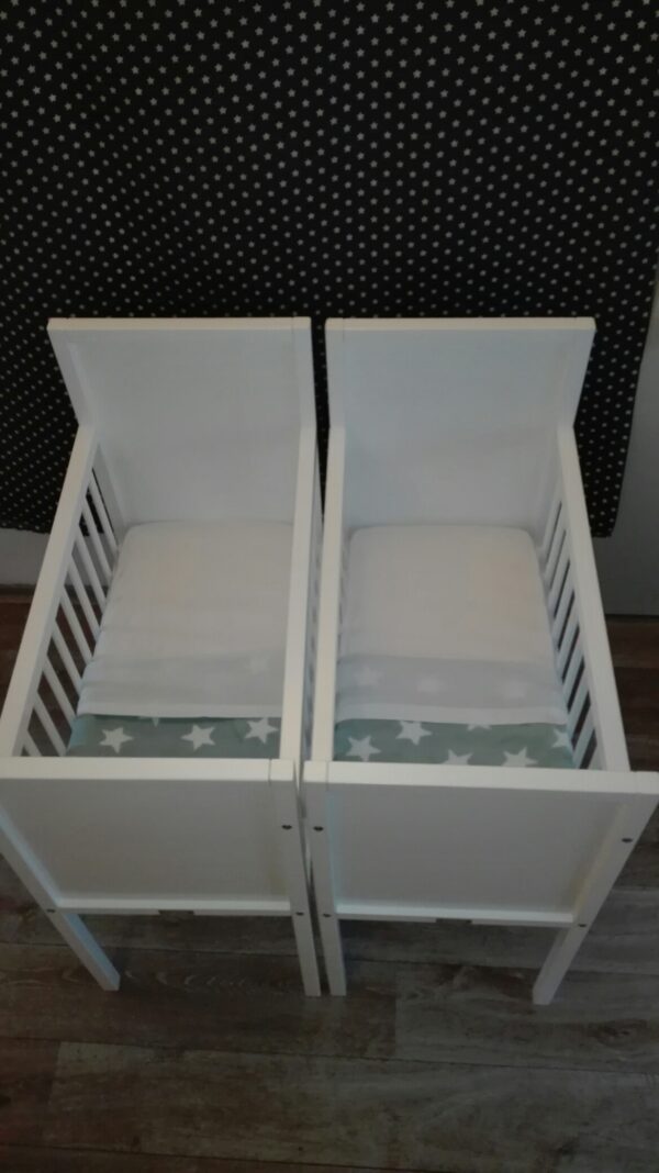 Tweelingwieg Bopita wit, matras en bedlinnen