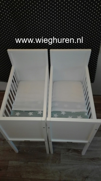 Tweelingwieg Bopita wit, matras en bedlinnen