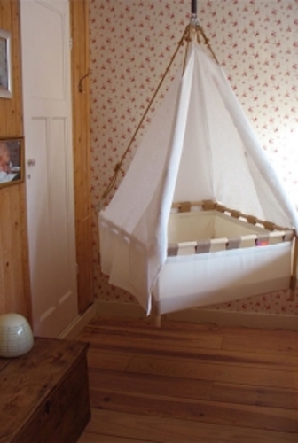 Tweelingwieg Hussh cradles huren met standaard.